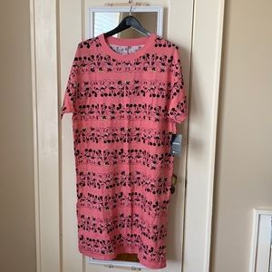 Disney Mickey Mouse sleepwear. Cute! Could use as dress or beach cover-up. Small